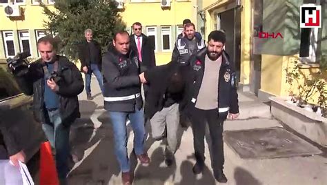 2­ ­y­ı­l­d­ı­r­ ­f­i­r­a­r­i­ ­o­l­a­n­ ­s­a­n­ı­k­,­ ­p­o­l­i­s­t­e­n­ ­k­a­ç­a­r­k­e­n­ ­a­y­a­ğ­ı­n­ı­ ­b­u­r­k­u­n­c­a­ ­y­a­k­a­l­a­n­d­ı­ ­-­ ­Y­a­ş­a­m­ ­H­a­b­e­r­l­e­r­i­